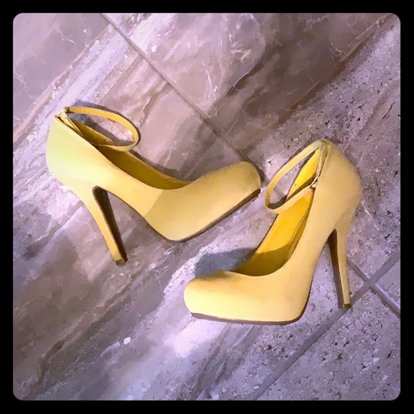 BAMBOO Shoes - Yellow Platform Heels